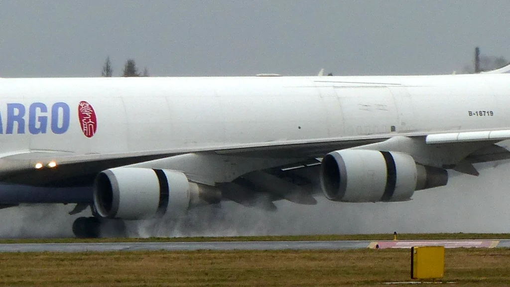 "File:China Airlines, Boeing 747-409F, B-18719 (16853830989).jpg" by Petr Kohutič from Prague, Czech Republic is marked with CC0 1.0 .